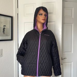 COLUMBIA QUILTED HOODED JACKET. Girls Sz L Black w/purple faux fur. EXCELLENT